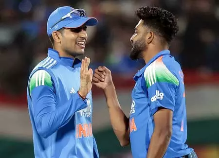 टी20 वर्ल्ड कप: चोटिल हर्षित राणा की जगह मोहम्मद सिराज को मंजूरी मिली टी20 वर्ल्ड कप: चोटिल हर्षित राणा की जगह मोहम्मद सिराज को मंजूरी मिली