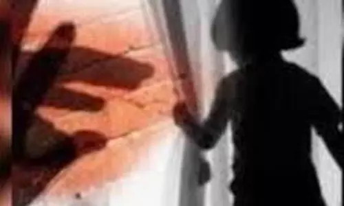 Uttarakhand Crime: ढाई वर्षीय बच्ची से चाचा ने किया दुष्कर्म Uttarakhand Crime: ढाई वर्षीय बच्ची से चाचा ने किया दुष्कर्म