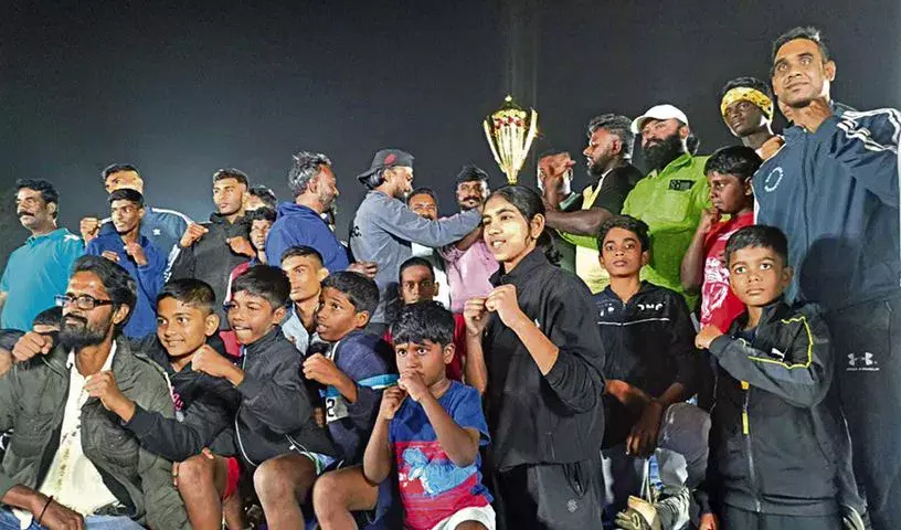 Telangana के मुक्केबाज बोलारम मुक्केबाजी टूर्नामेंट में दूसरे स्थान पर रहे Telangana के मुक्केबाज बोलारम मुक्केबाजी टूर्नामेंट में दूसरे स्थान पर रहे