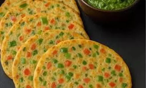 Recipe:   सूजी से बनाएं स्वाद से भरपूर टमाटर-प्याज चीला