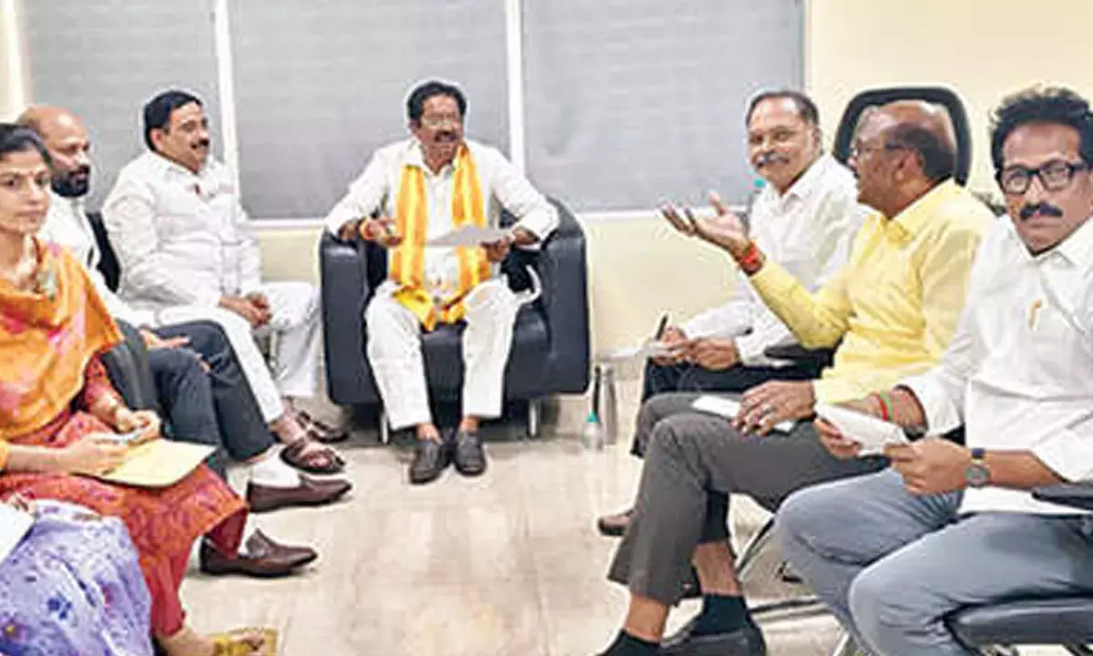 Andhra: विधायकों से विधानसभा की गरिमा बनाए रखने का आग्रह Andhra: विधायकों से विधानसभा की गरिमा बनाए रखने का आग्रह