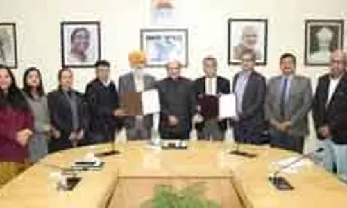 Kurukshetra यूनिवर्सिटी ने AVSAR सेंटर ऑफ एक्सीलेंस के लिए MoU पर साइन किए। Kurukshetra यूनिवर्सिटी ने AVSAR सेंटर ऑफ एक्सीलेंस के लिए MoU पर साइन किए।