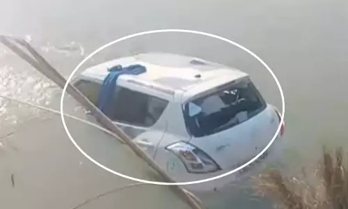 परिवार के साथ बड़ा हादसा, नहर में कार गिरने से 3 की मौत, कैस हुआ ये सब?
