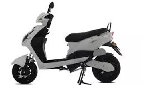 Omega Seiki Mobility : लॉन्च किया Vextra इलेक्ट्रिक स्कूटर, जानें क्या है कीमत Omega Seiki Mobility : लॉन्च किया Vextra इलेक्ट्रिक स्कूटर, जानें क्या है कीमत