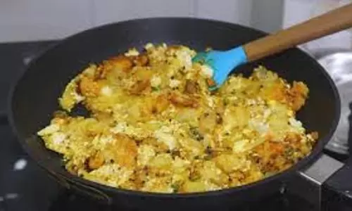 Healthy breakfast:  रात की बची हुई रोटी से सुबह नाश्ते में बना लें चूरमा