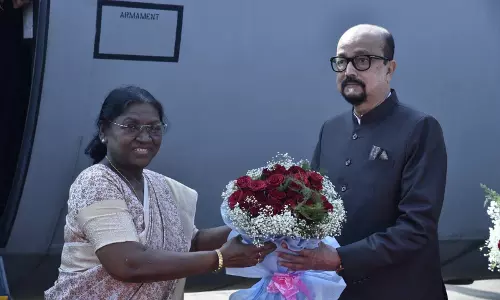 राज्यपाल रमेन डेका और CM विष्णुदेव साय ने मां दंतेश्वरी एयरपोर्ट पर किया स्वागत