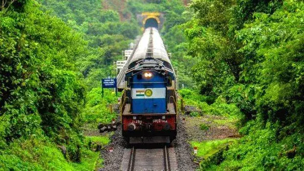 kerala: चेंगन्नूर-पंबा रेल लाइन परियोजना छोड़ी गई, सबरीमाला मार्ग की बाधाएं हटाई गईं