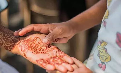 Rajasthan : दो लड़कियों ने 10 फरवरी को होने वाली अपनी बाल विवाह रोकने के लिए अधिकारियों से संपर्क किया Rajasthan : दो लड़कियों ने 10 फरवरी को होने वाली अपनी बाल विवाह रोकने के लिए अधिकारियों से संपर्क किया