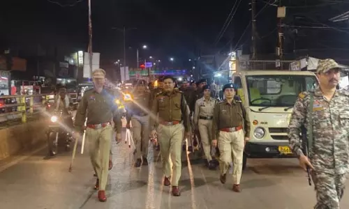 रायपुर में अपराधियों पर नकेल कसने कॉम्बिंग गश्त चेकिंग रायपुर में अपराधियों पर नकेल कसने कॉम्बिंग गश्त चेकिंग