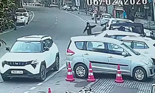 Jalandhar गुरुद्वारे के बाहर AAP नेता की गोली मारकर हत्या Jalandhar गुरुद्वारे के बाहर AAP नेता की गोली मारकर हत्या