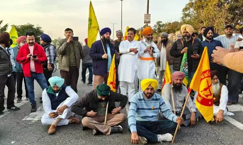 हाईवे जाम, Rupnagar-Anandpur साहिब रोड पर यात्रियों को परेशानी का सामना करना पड़ रहा हाईवे जाम, Rupnagar-Anandpur साहिब रोड पर यात्रियों को परेशानी का सामना करना पड़ रहा