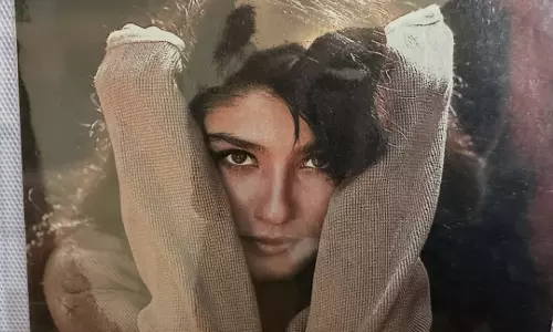 Rasha Thadani ने मॉम रवीना टंडन के बचपन के दिनों को याद किया Rasha Thadani ने मॉम रवीना टंडन के बचपन के दिनों को याद किया