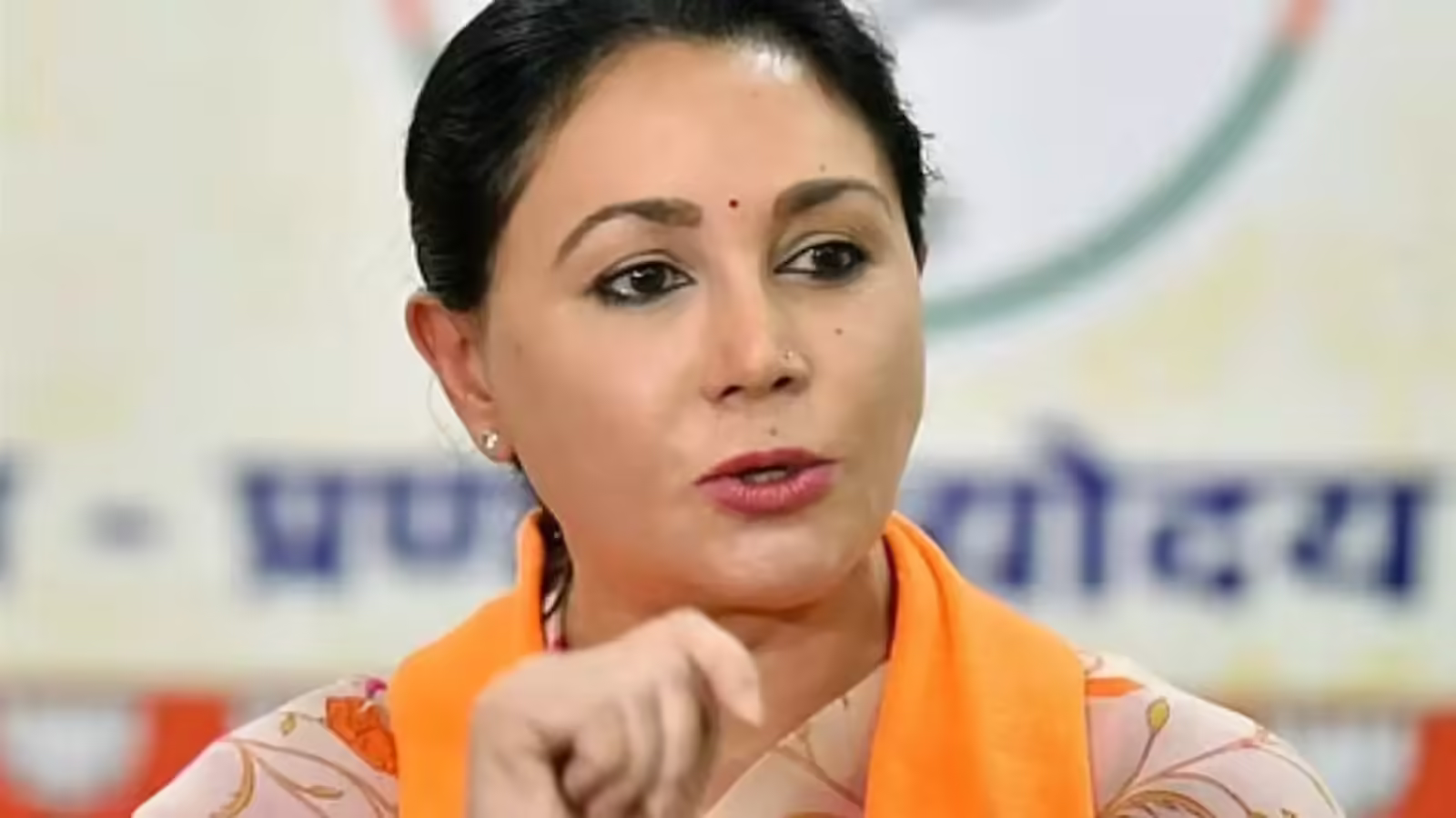 Jaipur: उपमुख्यमंत्री दीया कुमारी के खिलाफ उग्र प्रदर्शन Jaipur: उपमुख्यमंत्री दीया कुमारी के खिलाफ उग्र प्रदर्शन
