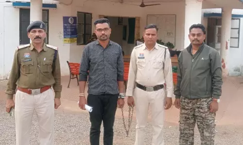म्यूल अकाउंट धारक गिरफ्तार, ठगी का पैसा लिया था अपने बैंक खाते में म्यूल अकाउंट धारक गिरफ्तार, ठगी का पैसा लिया था अपने बैंक खाते में