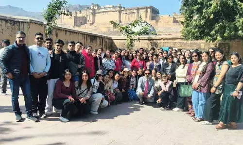 राजस्थान दौरे पर गए 86 ट्रेनी शिक्षकों को Rajput वास्तुकला के बारे में बहुमूल्य जानकारी मिली राजस्थान दौरे पर गए 86 ट्रेनी शिक्षकों को Rajput वास्तुकला के बारे में बहुमूल्य जानकारी मिली