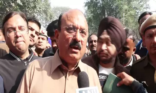 Janakpuri incident: जिम्मेदार अधिकारी निलंबित Janakpuri incident: जिम्मेदार अधिकारी निलंबित