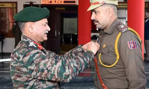 आर्मी चीफ ने बेहतरीन ऑपरेशनल सफलता के लिए SHO मजालटा को सम्मानित किया