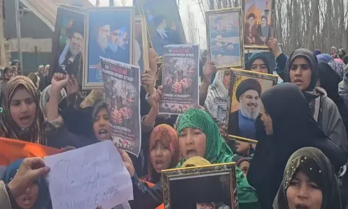 Jammu and Kashmir:  इस्लामाबाद मस्जिद हमले के खिलाफ प्रदर्शन