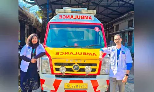 Kerala: युवा महिला ने एम्बुलेंस के अंदर सुरक्षित रूप से बच्चे को जन्म दिया Kerala: युवा महिला ने एम्बुलेंस के अंदर सुरक्षित रूप से बच्चे को जन्म दिया
