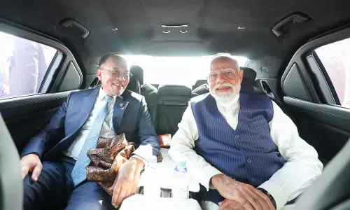 PM Modi बोले, अनवर इब्राहिम की दोस्ताना अगवानी ने किया प्रभावित PM Modi बोले, अनवर इब्राहिम की दोस्ताना अगवानी ने किया प्रभावित