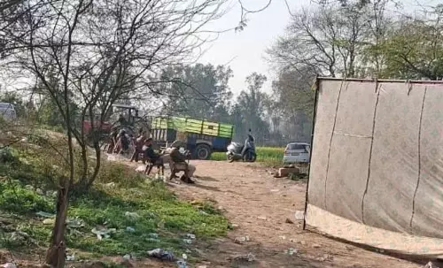Ludhiana: खैरा बेट के निवासियों ने रेत खनन का विरोध किया Ludhiana: खैरा बेट के निवासियों ने रेत खनन का विरोध किया