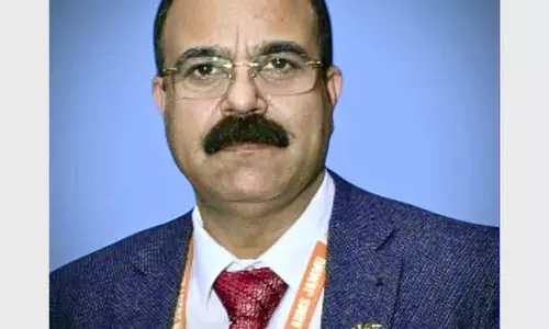 डॉ. लाहौरी ने ISSPCON में एडवांस्ड वर्टेब्रोप्लास्टी तकनीकें दिखाईं डॉ. लाहौरी ने ISSPCON में एडवांस्ड वर्टेब्रोप्लास्टी तकनीकें दिखाईं