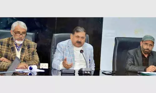 DDC Poonch ने कैपेक्स बजट और सीएसएस के तहत प्रगति की समीक्षा की DDC Poonch ने कैपेक्स बजट और सीएसएस के तहत प्रगति की समीक्षा की