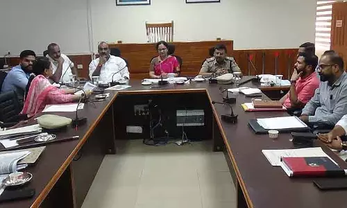 पर्यटकों की सुरक्षा को प्राथमिकता दें: District कलेक्टर स्वरूपा टी.के. पर्यटकों की सुरक्षा को प्राथमिकता दें: District कलेक्टर स्वरूपा टी.के.