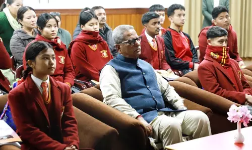 Sikkim के छात्र लोक भवन में पीएम मोदी की परीक्षा पे चर्चा 2026 स्क्रीनिंग में शामिल हुए Sikkim के छात्र लोक भवन में पीएम मोदी की परीक्षा पे चर्चा 2026 स्क्रीनिंग में शामिल हुए