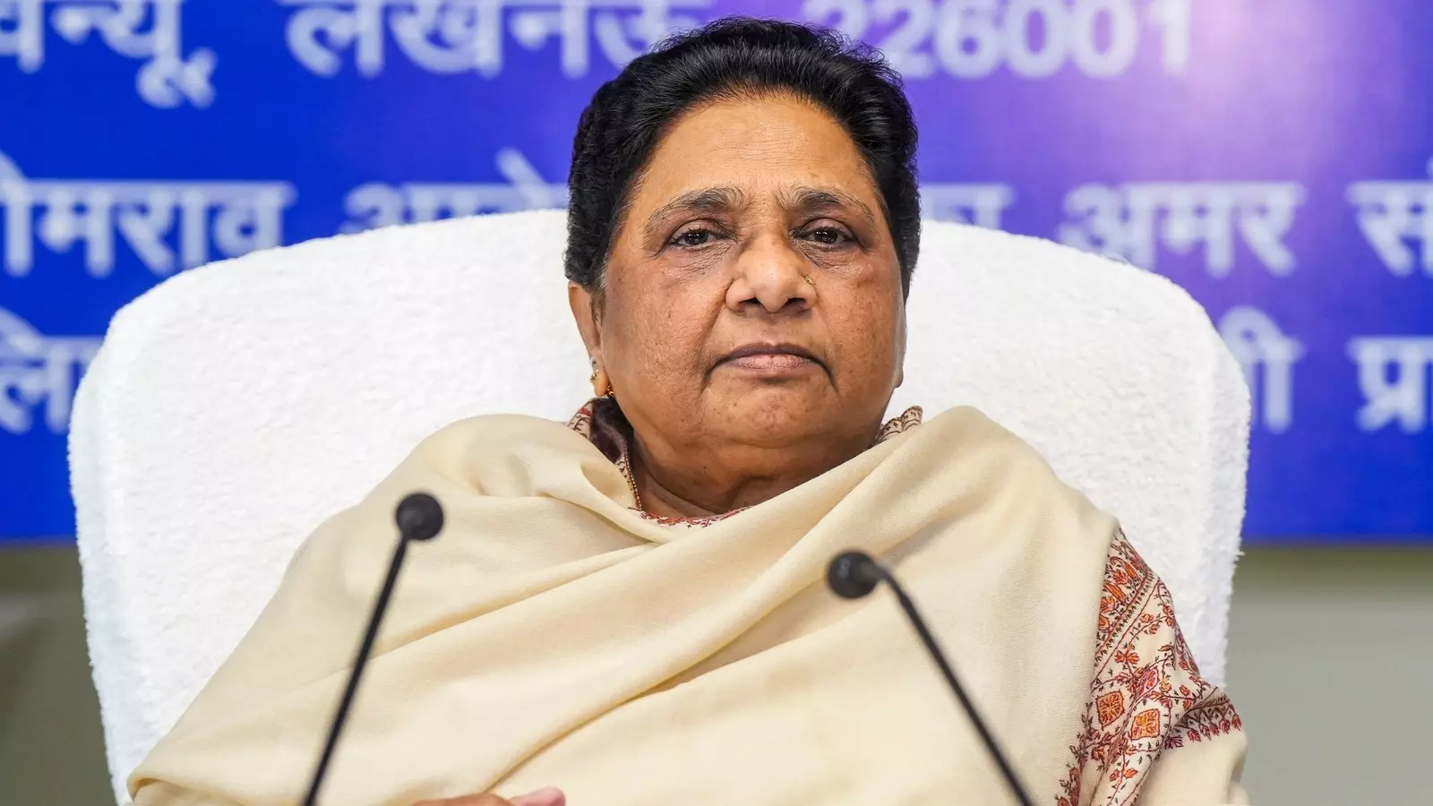 Lucknow: बसपा की नजर 2027 पर, मायावती ने सरकारों को चेताया Lucknow: बसपा की नजर 2027 पर, मायावती ने सरकारों को चेताया