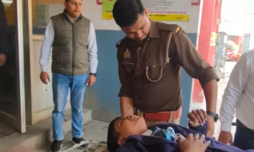 Kamalganj: स्कॉर्पियो की टक्कर से छात्र घायल, एक की हालत चिंताजनक