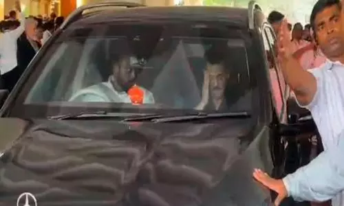 सलमान खान ने मुंबई में RSS के शताब्दी समारोह में हिस्सा लिया सलमान खान ने मुंबई में RSS के शताब्दी समारोह में हिस्सा लिया
