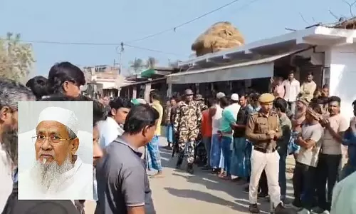 मंत्री के काफिले से टक्कर में नाबालिग घायल, तनाव और नाकाबंदी हुई मंत्री के काफिले से टक्कर में नाबालिग घायल, तनाव और नाकाबंदी हुई