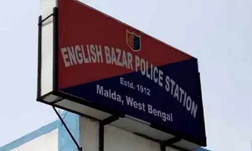 बेटे ने बूढ़ी माँ को प्रताड़ित किया, Police Station ले जाया गया