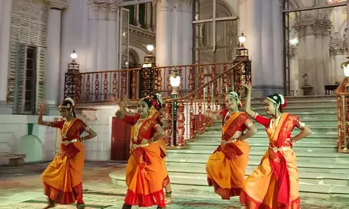 Nawabi दौर के इतिहास के लिए पर्यटक मुर्शिदाबाद आते