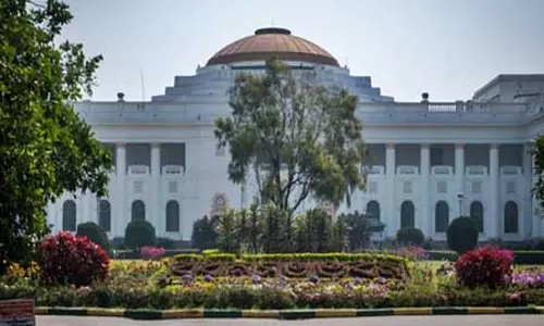 पश्चिम बंगाल विधानसभा ने तीन साल के लिए अविश्वास प्रस्ताव रोकने वाले बिल को दी मंजूरी पश्चिम बंगाल विधानसभा ने तीन साल के लिए अविश्वास प्रस्ताव रोकने वाले बिल को दी मंजूरी