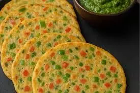 Recipe: सूजी से बनाएं स्वाद से भरपूर टमाटर-प्याज चीला Recipe: सूजी से बनाएं स्वाद से भरपूर टमाटर-प्याज चीला