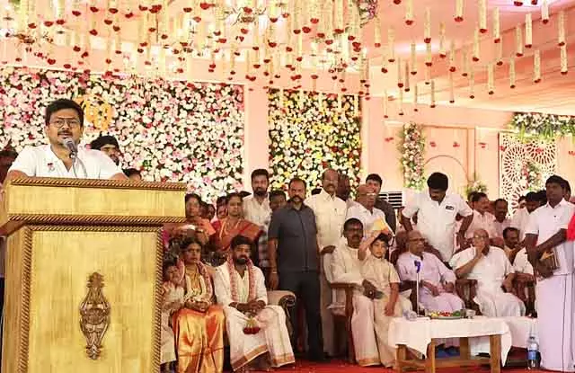 केंद्र सरकार कई तरह से तमिलनाडु को धोखा दे रही है: Deputy CM केंद्र सरकार कई तरह से तमिलनाडु को धोखा दे रही है: Deputy CM