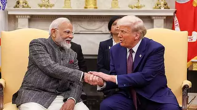 Trump ने भारत पर 25% टैरिफ खत्म करने के आदेश पर साइन किए Trump ने भारत पर 25% टैरिफ खत्म करने के आदेश पर साइन किए