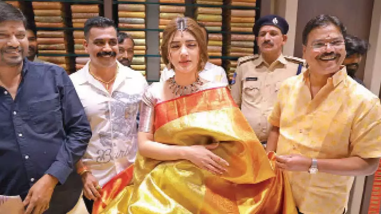 Telangana: मंगल्या शॉपिंग मॉल ने करमनघाट में 28वां आउटलेट खोला Telangana: मंगल्या शॉपिंग मॉल ने करमनघाट में 28वां आउटलेट खोला
