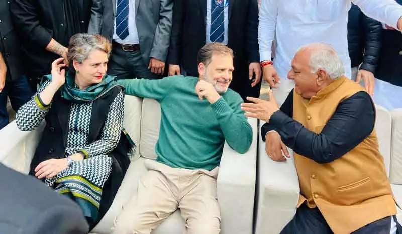 राहुल, प्रियंका और हुड्डा की लंच मीटिंग, Delhi में सांसदों का जुटान राहुल, प्रियंका और हुड्डा की लंच मीटिंग, Delhi में सांसदों का जुटान