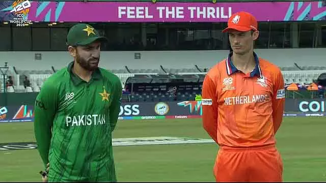 T20 वर्ल्ड कप की शानदार शुरुआत, पहले ही मैच में पाकिस्तान ने बॉलिंग की T20 वर्ल्ड कप की शानदार शुरुआत, पहले ही मैच में पाकिस्तान ने बॉलिंग की