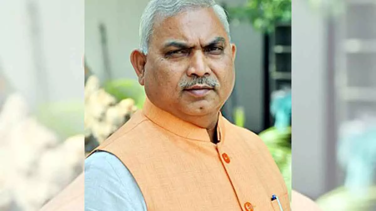 Bhopal : राष्ट्रीय सह-संगठन महासचिव शिवप्रकाश को बीजेपी की नई टीम में जगह नहीं मिल सकती है Bhopal : राष्ट्रीय सह-संगठन महासचिव शिवप्रकाश को बीजेपी की नई टीम में जगह नहीं मिल सकती है