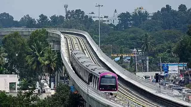 Namma मेट्रो टिकट की कीमतों में बढ़ोतरी: राज्य और केंद्र सरकारों के बीच आरोप-प्रत्यारोप Namma मेट्रो टिकट की कीमतों में बढ़ोतरी: राज्य और केंद्र सरकारों के बीच आरोप-प्रत्यारोप