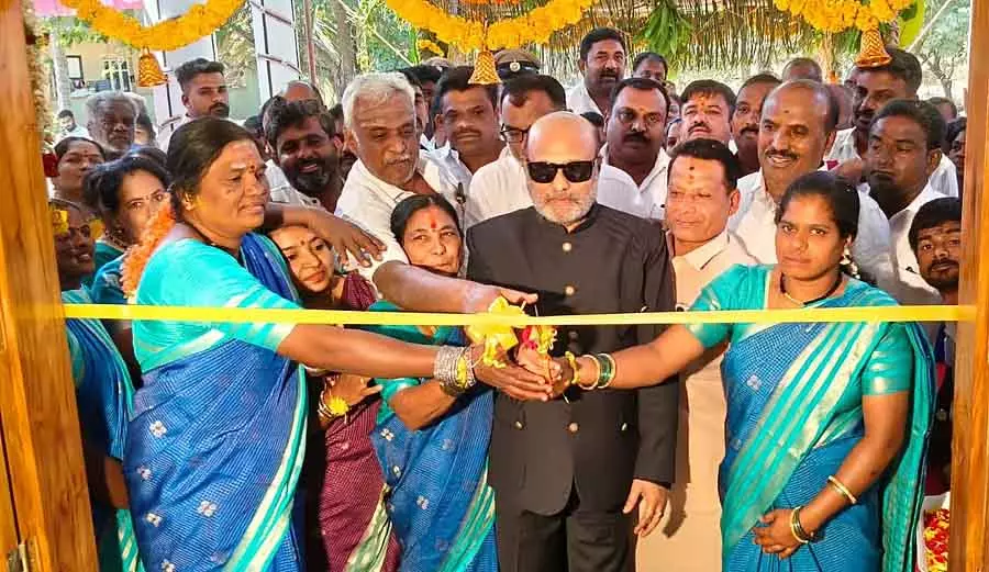 ग्राम पंचायत ऑफिस मंदिर जैसा है: MLA इकबाल हुसैन ग्राम पंचायत ऑफिस मंदिर जैसा है: MLA इकबाल हुसैन