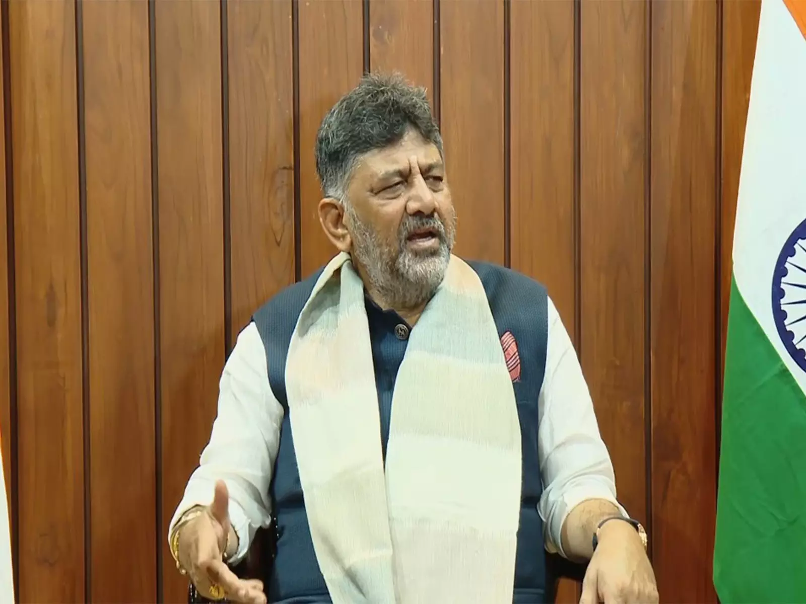 DK शिवकुमार ने बेंगलुरु मेट्रो किराया वृद्धि की समीक्षा का आश्वासन दिया DK शिवकुमार ने बेंगलुरु मेट्रो किराया वृद्धि की समीक्षा का आश्वासन दिया
