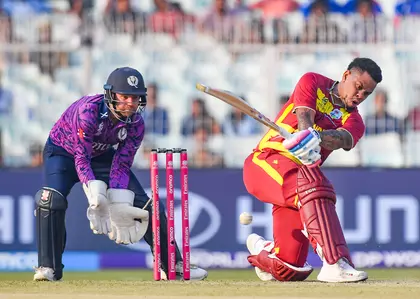 T20 WC: हेटमायर की पारी से वेस्टइंडीज ने किया स्कॉटलैंड को चुनौतीपूर्ण स्कोर T20 WC: हेटमायर की पारी से वेस्टइंडीज ने किया स्कॉटलैंड को चुनौतीपूर्ण स्कोर