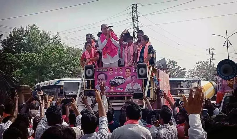 KCR के नेतृत्व में तूपरान की पानी की समस्याएँ हल हुईं KCR के नेतृत्व में तूपरान की पानी की समस्याएँ हल हुईं