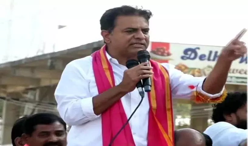 KTR ने बंसवाड़ा चुनाव प्रचार में छह गारंटियों को लेकर कांग्रेस पर निशाना साधा KTR ने बंसवाड़ा चुनाव प्रचार में छह गारंटियों को लेकर कांग्रेस पर निशाना साधा