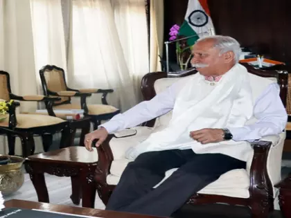 सीमा सड़कों को मजबूत करना जरूरी: Arunachal राज्यपाल सीमा सड़कों को मजबूत करना जरूरी: Arunachal राज्यपाल
